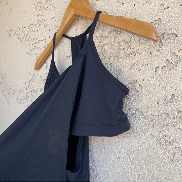 Lululemon Women's Black No Limits Built In Sports Bra Open Sides Tank Top Size 6 - Picture 10 of 11